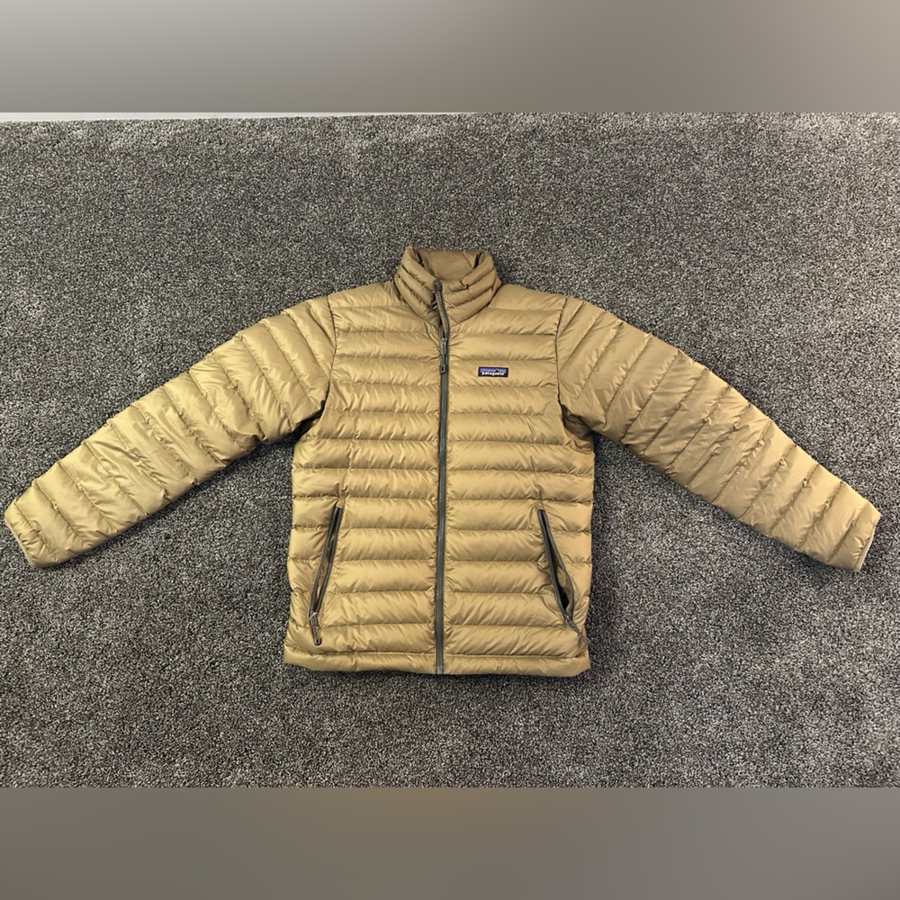 Men’s Patagonia Down Sweater Jacket - Size Small